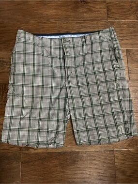 Tommy Bahama Charcoal Gray with Teal Plaid Flat Front Shorts